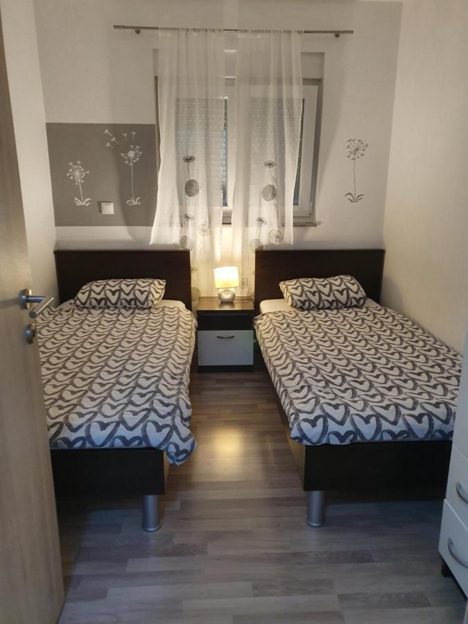 Lavender Apartments Драге Екстер'єр фото